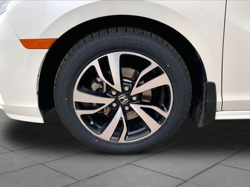 Used 2018 Honda Odyssey Elite image 11