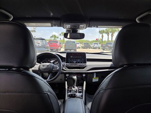 New 2026 Jeep Compass Limited image 21