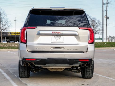 Used 2021 GMC Yukon XL Denali image 10