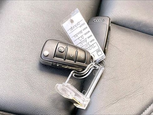 Used 2019 Audi Q3 2.0T Prestige w/ Prestige Package image 11