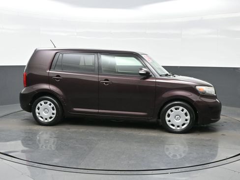Used 2009 Scion xB image 7