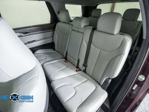 Used 2022 Hyundai Palisade SEL w/ 8P Bench Seat Package AWD/4WD image 34