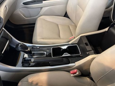 Used 2017 Honda Accord Touring image 24