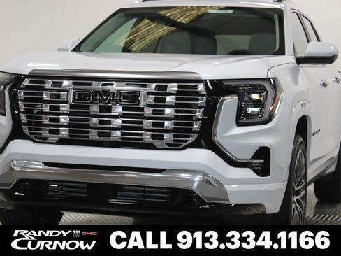 New 2026 GMC Terrain Denali w/ LPO, Black Badging Package image 1