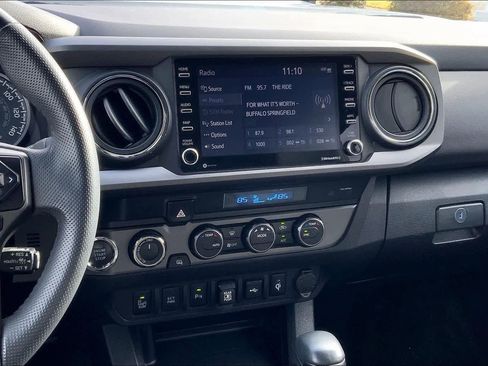 Used 2023 Toyota Tacoma TRD Sport image 7