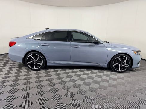Used 2022 Honda Accord Sport image 3