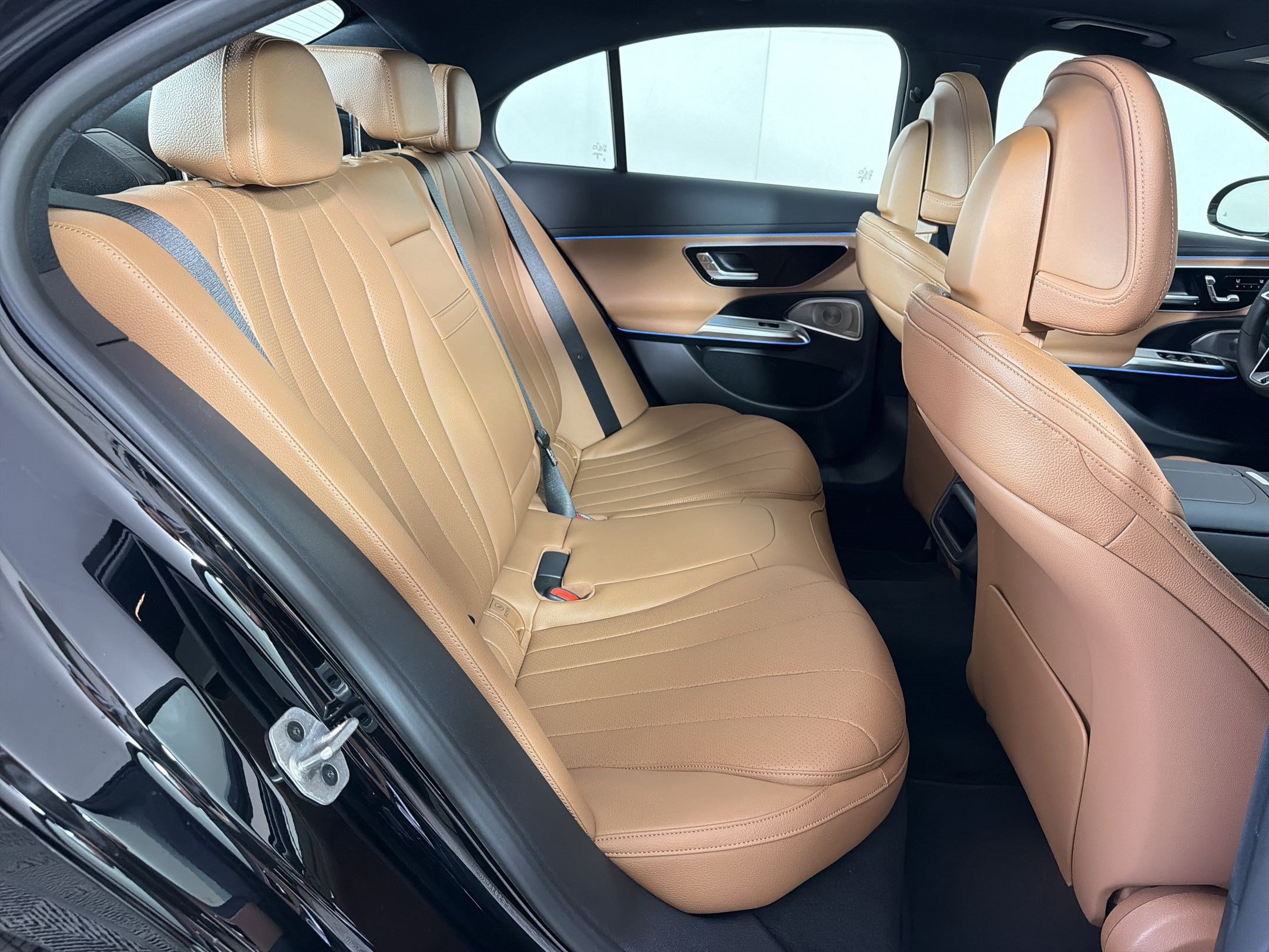 Certified 2026 Mercedes-Benz E 350 4MATIC Sedan image 30