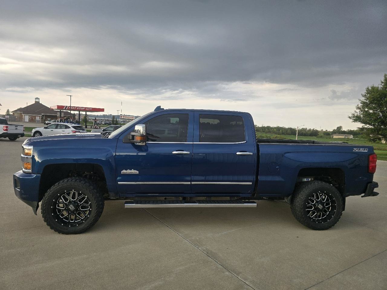 Used 2016 Chevrolet Silverado 3500 High Country w/ Duramax Plus Package AWD/4WD image 2