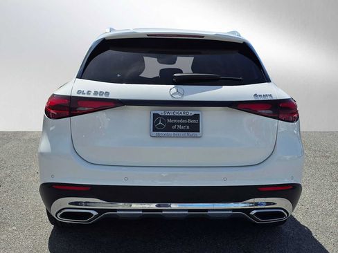 Used 2023 Mercedes-Benz GLC 300 4MATIC image 4