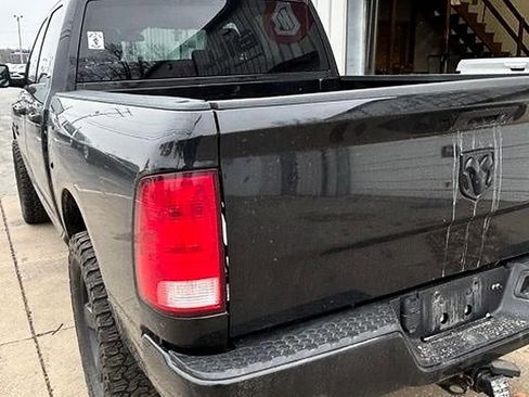 Used 2017 RAM 1500 Express w/ Black Ram 1500 Express Group image 8