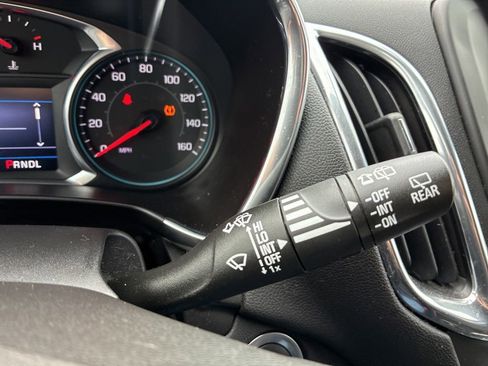 Used 2019 Chevrolet Equinox LT image 19