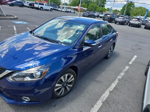 Used 2016 Nissan Sentra SL w/ Technology Package FWD image 3