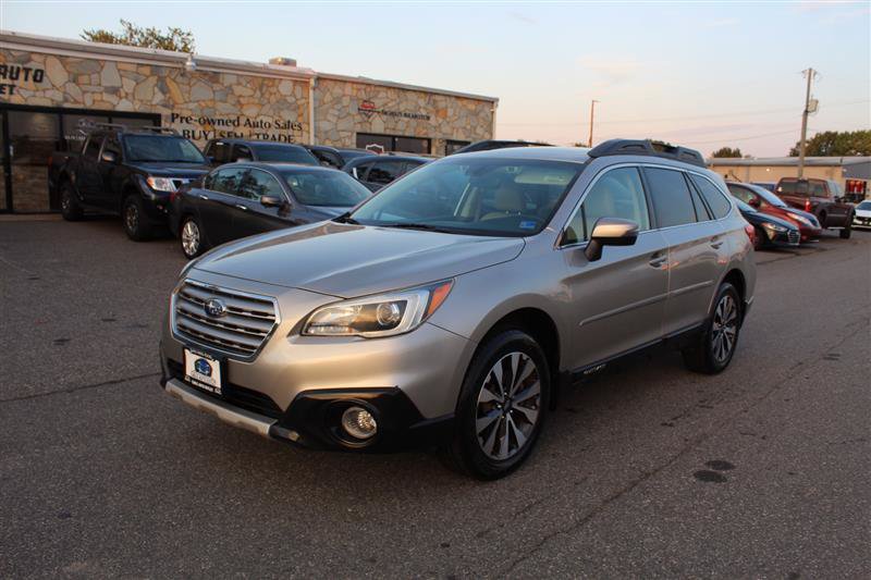 Used 2017 Subaru Outback 2.5i Limited AWD/4WD image 3