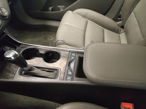 Used 2015 Chevrolet Impala LTZ FWD image 26