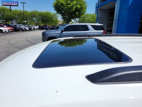 Used 2025 Jeep Grand Cherokee L Altitude image 2