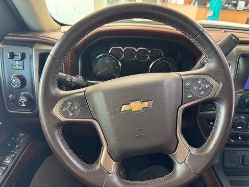 Used 2016 Chevrolet Silverado 1500 High Country AWD/4WD image 16