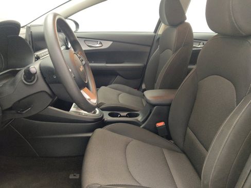 Used 2024 Kia Forte LXS FWD image 17