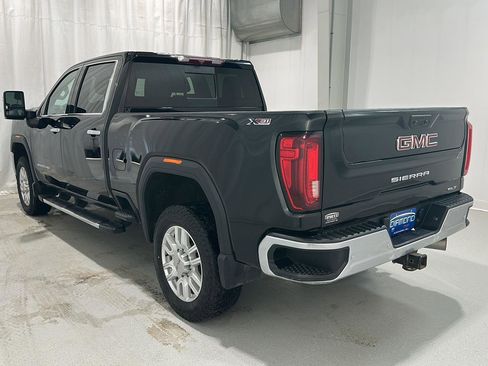 Used 2021 GMC Sierra 3500 SLT w/ SLT Premium Package image 3