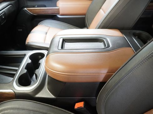 Used 2022 Chevrolet Silverado 1500 High Country image 24