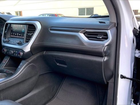 Used 2019 GMC Acadia SLT image 16