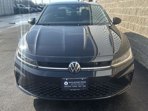 Used 2025 Volkswagen Jetta Sport FWD image 38
