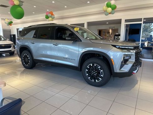 New 2026 Chevrolet Traverse Z71 w/ Driver Confidence Package image 3