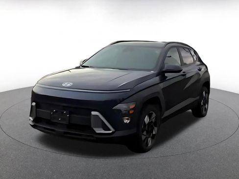 Used 2025 Hyundai Kona SEL image 7