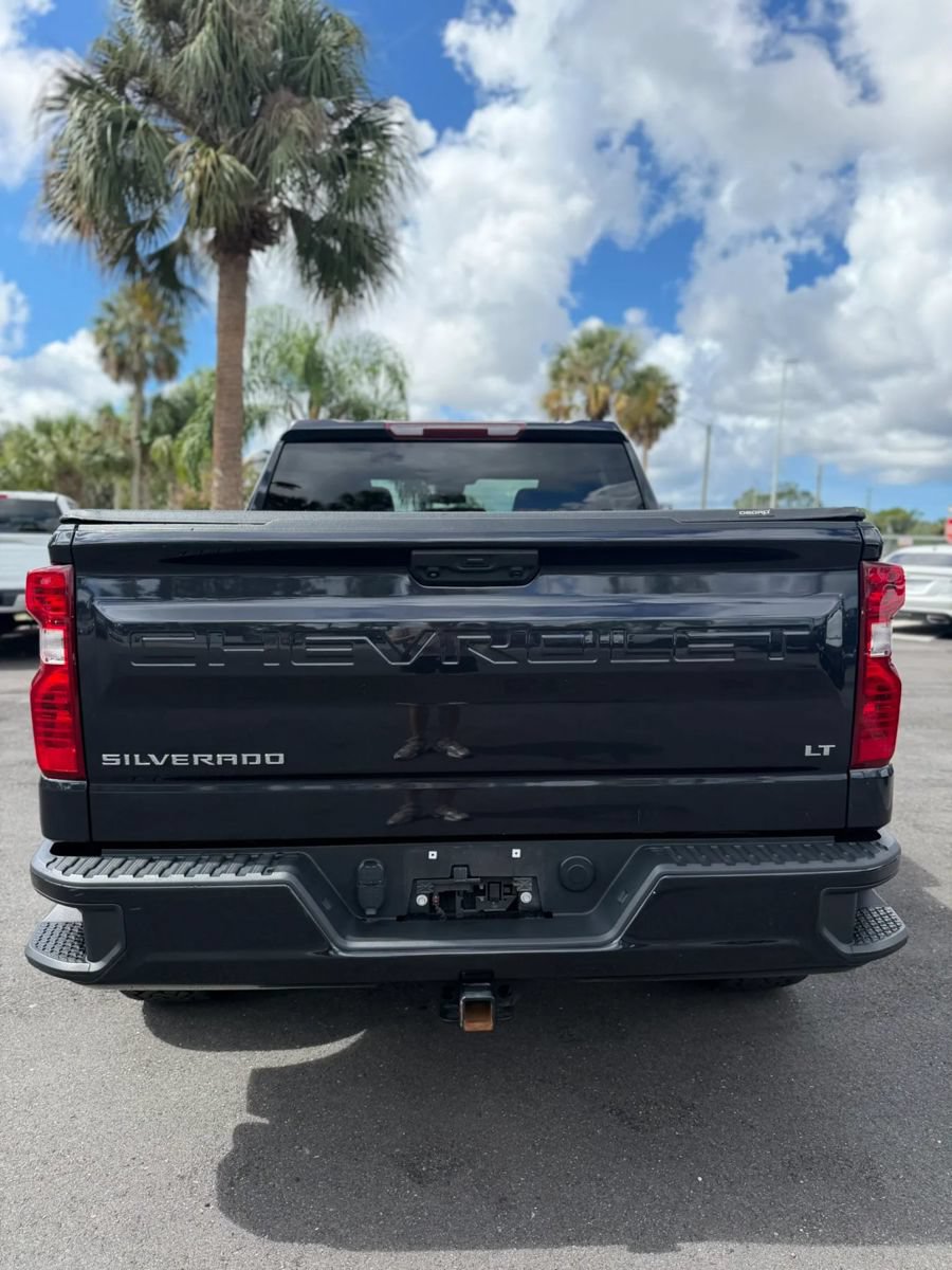 Used 2022 Chevrolet Silverado 1500 LT AWD/4WD image 6