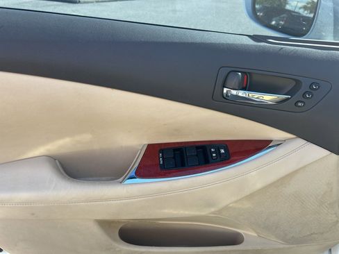 Used 2011 Lexus ES 350 image 16