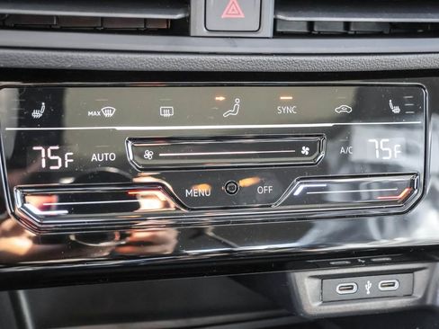 New 2026 Volkswagen Jetta SE FWD image 31