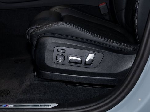 Used 2026 BMW X5 xDrive40i w/ M Sport Package image 16