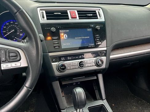 Used 2016 Subaru Outback 3.6R Limited AWD/4WD image 9