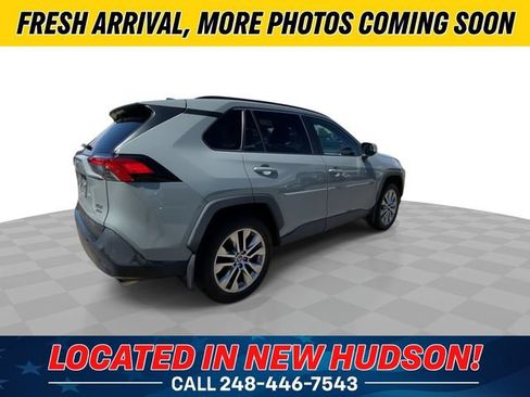 Used 2020 Toyota RAV4 XLE Premium AWD/4WD image 2