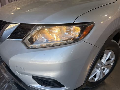 Used 2015 Nissan Rogue SV w/ SV Premium Package FWD image 8