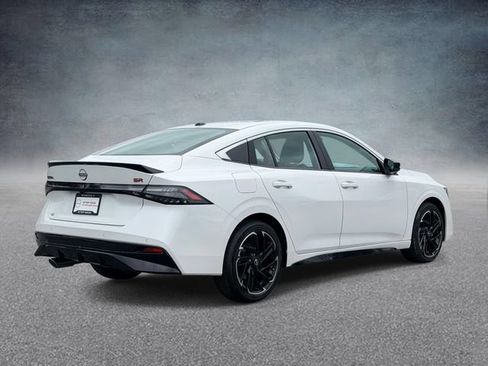 New 2026 Nissan Sentra SR w/ SR Premium Package FWD image 2