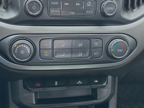 Used 2018 Chevrolet Colorado LT image 12