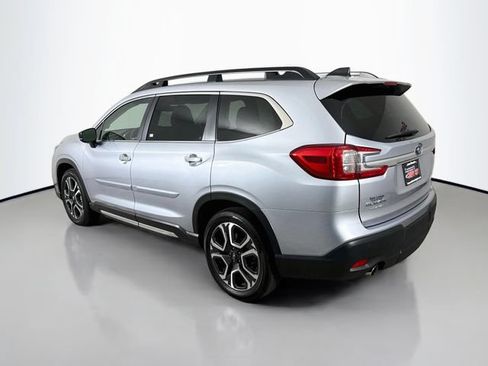 Used 2024 Subaru Ascent Touring AWD/4WD image 5