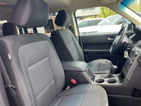Used 2019 Ford Flex SE FWD image 29