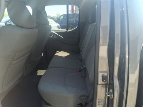 Used 2019 Nissan Frontier SV AWD/4WD image 9