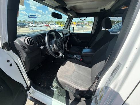 Used 2017 Jeep Wrangler Unlimited Sport AWD/4WD image 30
