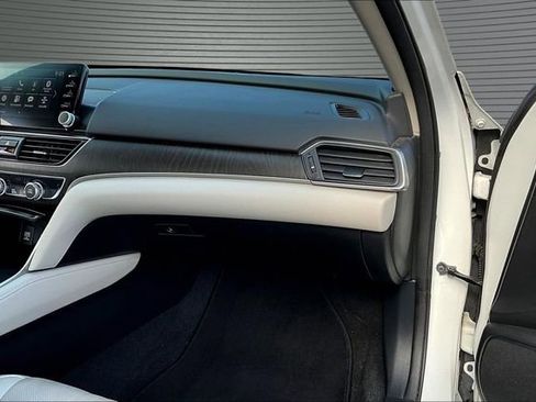 Used 2018 Honda Accord EX-L image 26