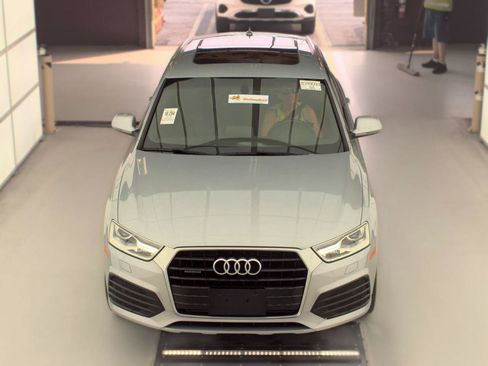 Used 2018 Audi Q3 2.0T Premium w/ Convenience Package AWD/4WD image 6