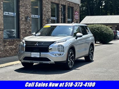 Used 2023 Mitsubishi Outlander SE
