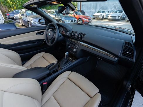 Used 2008 BMW 135i Convertible RWD image 26