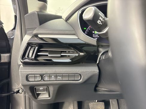 Certified 2026 Acura MDX SH-AWD w/ Technology Package image 16