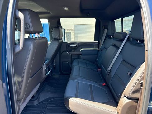 Used 2023 GMC Sierra 3500 Denali w/ Denali Ultimate Package AWD/4WD image 17