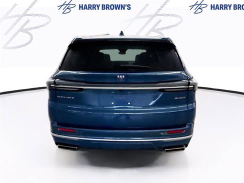 Used 2025 Buick Enclave Avenir image 9