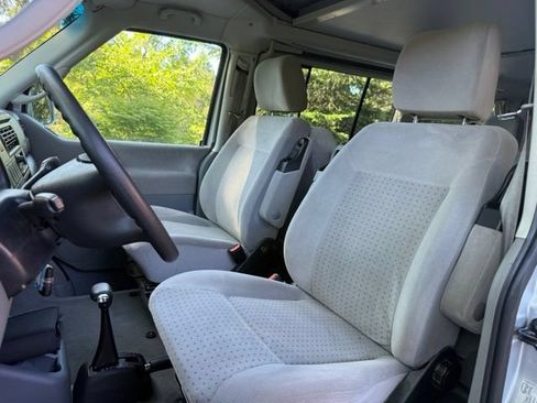 Used 2003 Volkswagen Eurovan MV FWD image 8