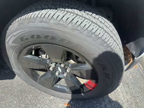 Used 2019 Chevrolet Colorado LT w/ Redline Special Edition image 21