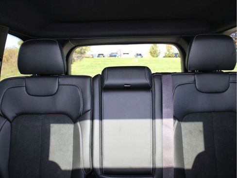 New 2025 Jeep Grand Cherokee Altitude image 31